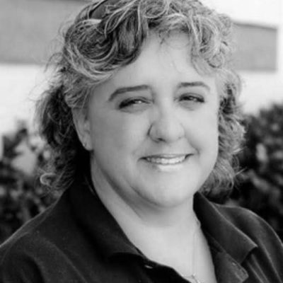 Pam Oakes head shot